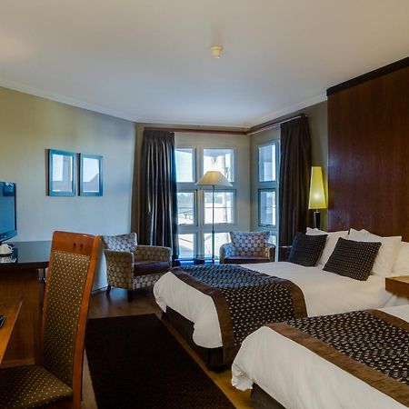 The Oasis Hotel Upington Bagian luar foto