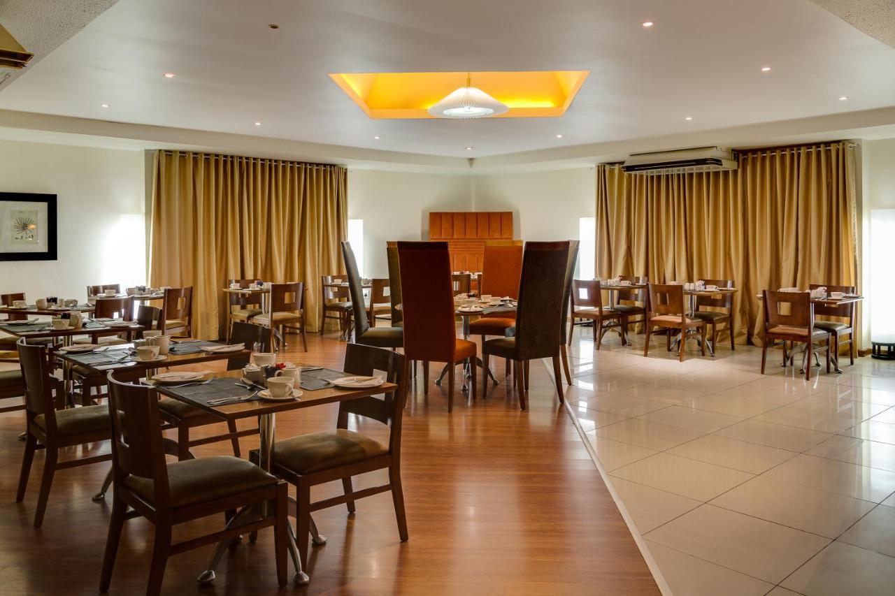 The Oasis Hotel Upington Bagian luar foto
