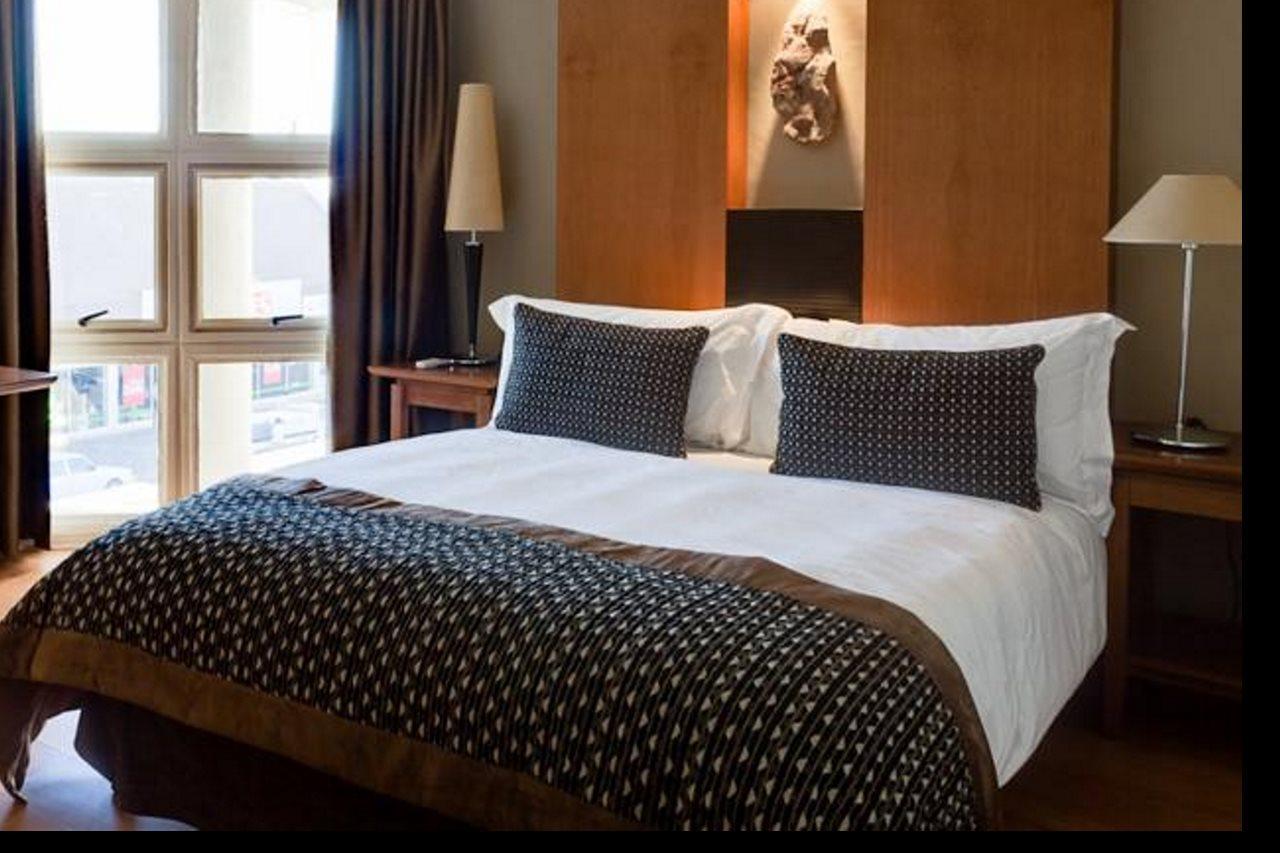 The Oasis Hotel Upington Bagian luar foto