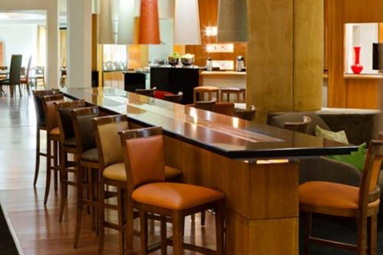 The Oasis Hotel Upington Bagian luar foto