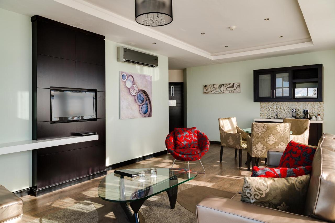 The Oasis Hotel Upington Bagian luar foto