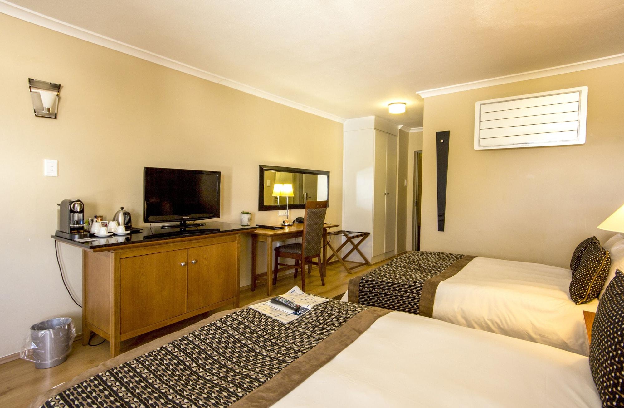 The Oasis Hotel Upington Bagian luar foto