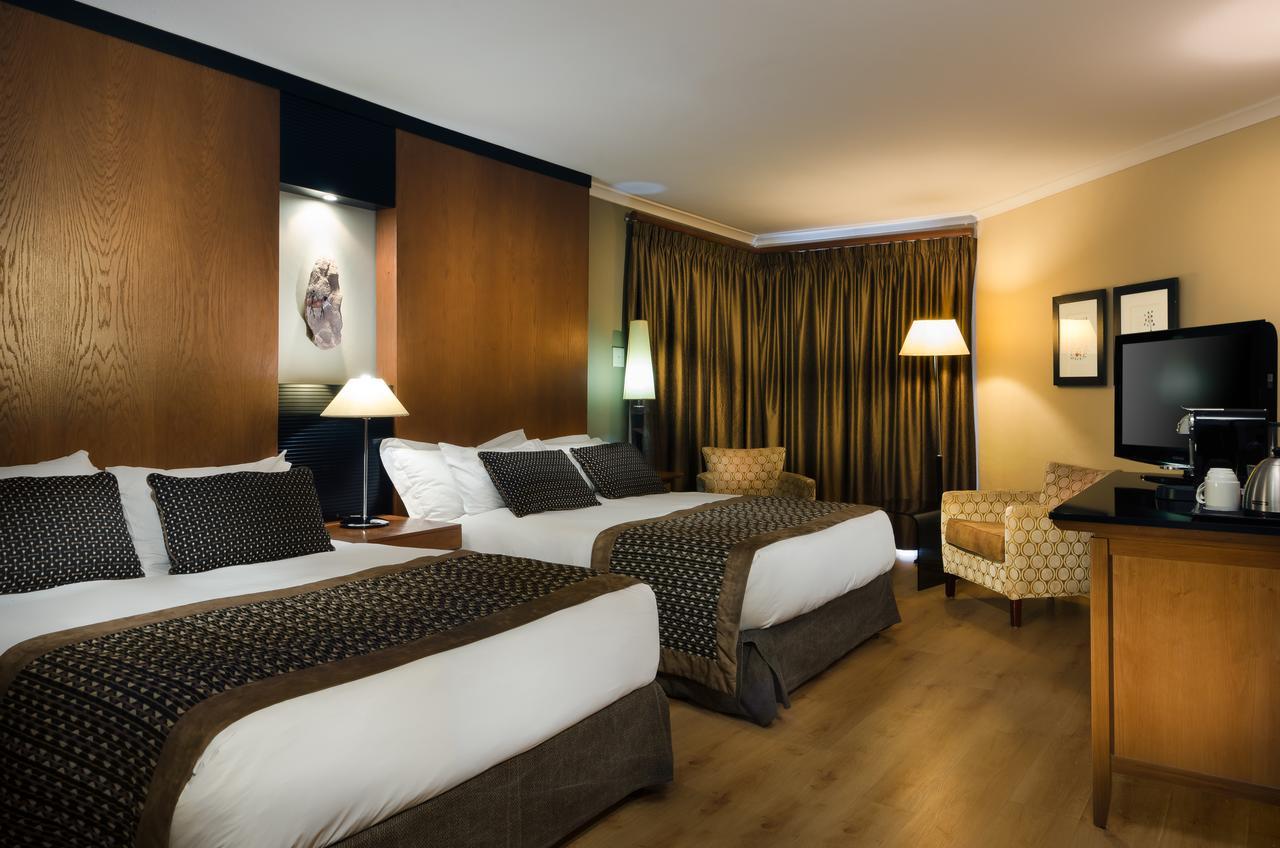 The Oasis Hotel Upington Bagian luar foto
