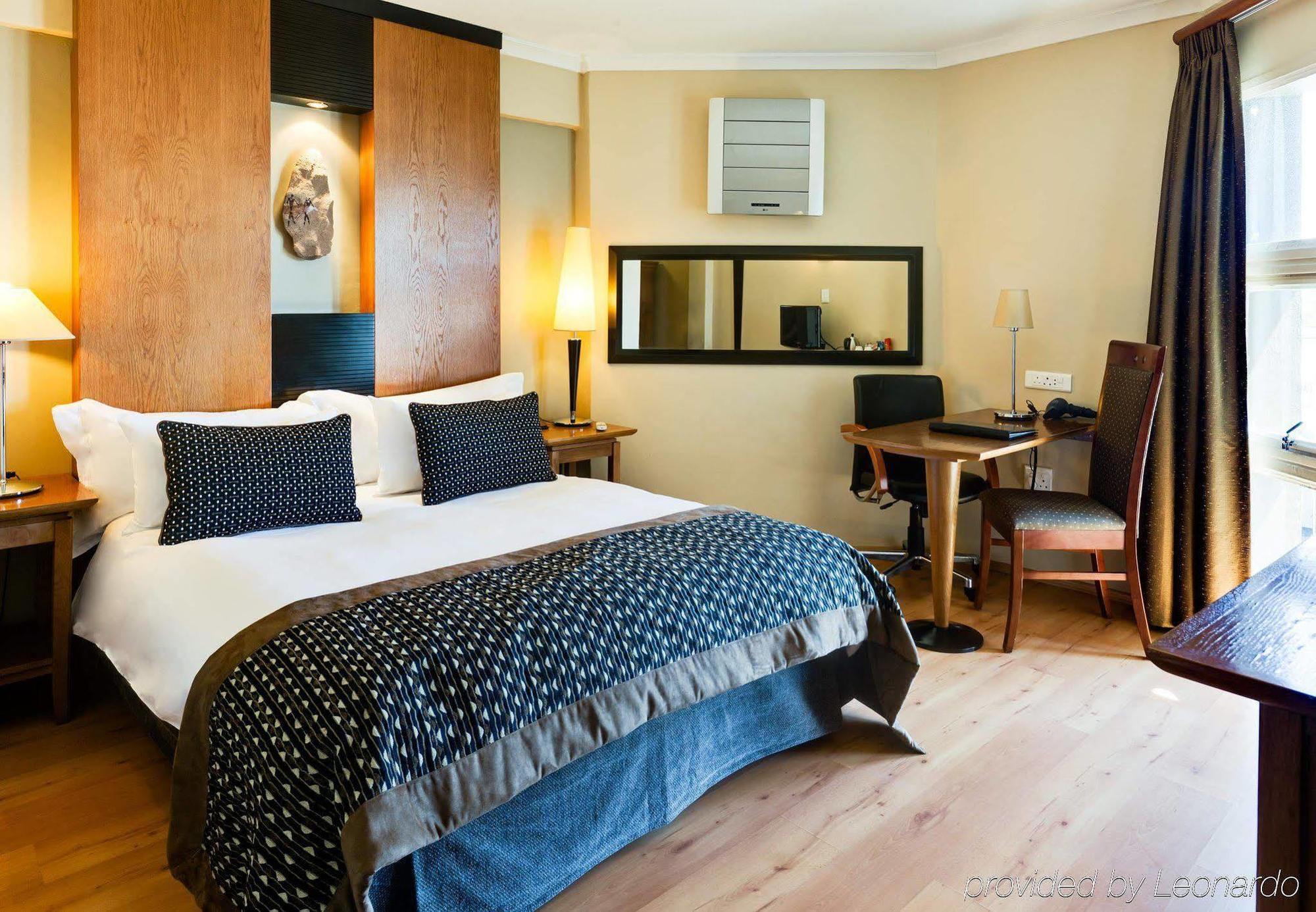 The Oasis Hotel Upington Bagian luar foto