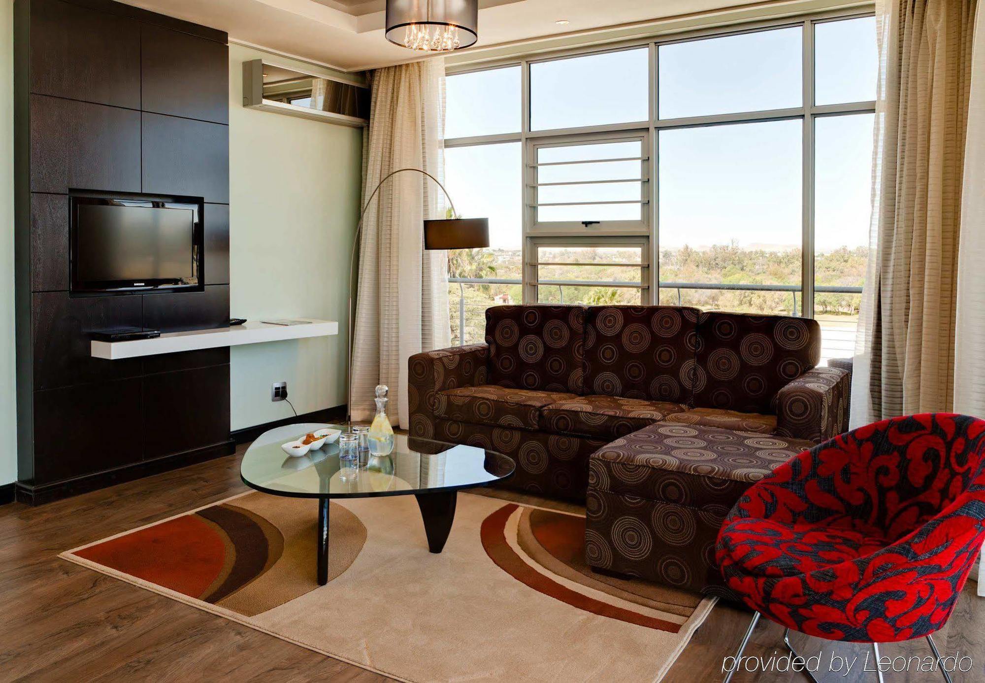 The Oasis Hotel Upington Bagian luar foto