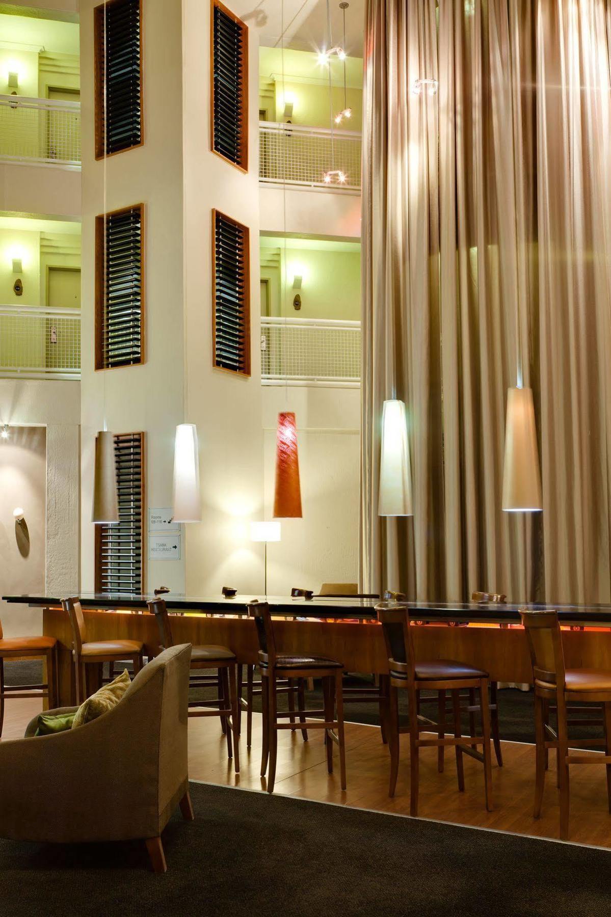 The Oasis Hotel Upington Bagian luar foto