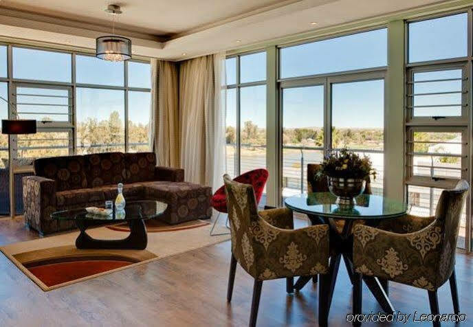 The Oasis Hotel Upington Bagian luar foto