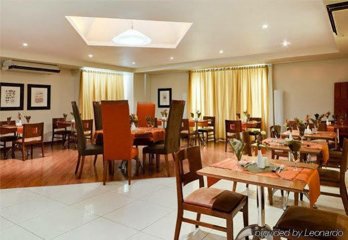 The Oasis Hotel Upington Bagian luar foto